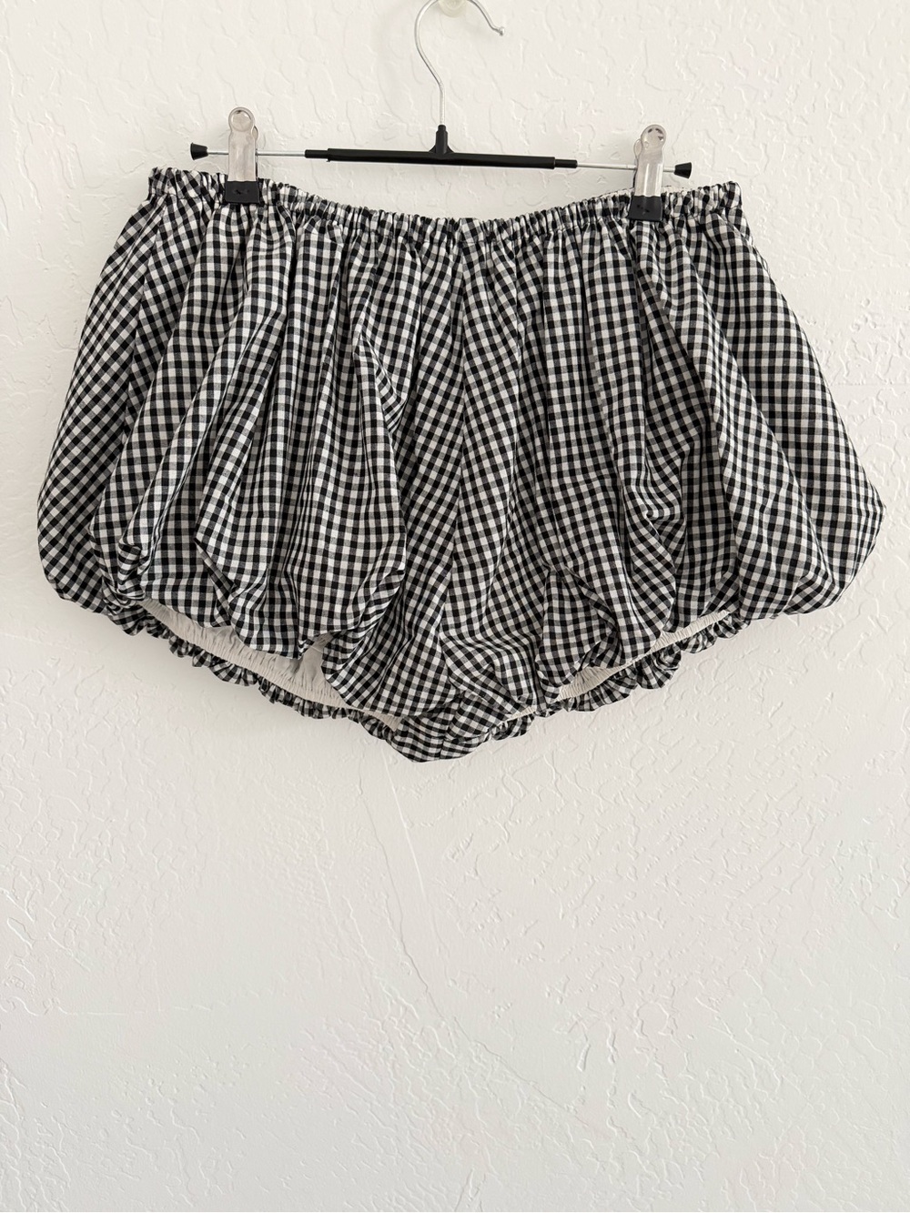 🏁Lover & Friends *NWOT* Bubble Shorts - Picture 9 of 11